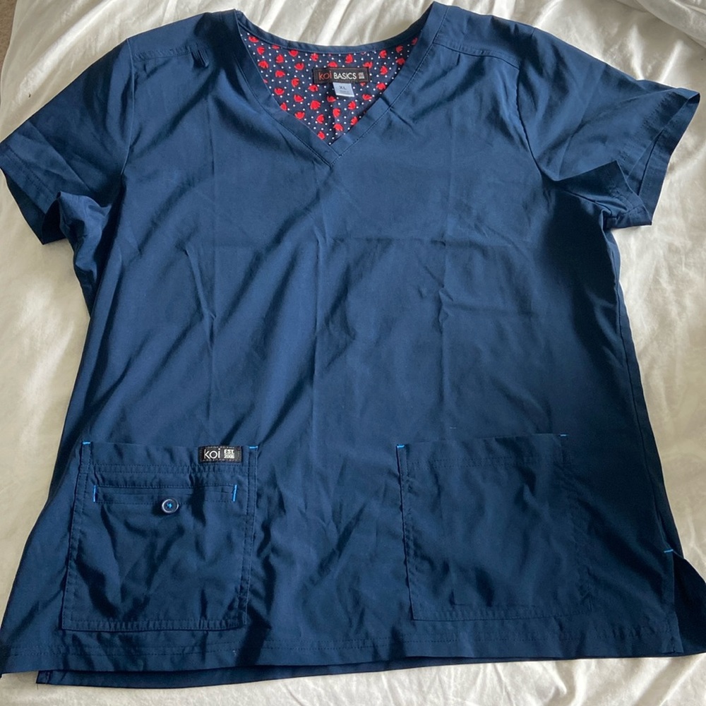 XL Koi Navy Scrub Top
